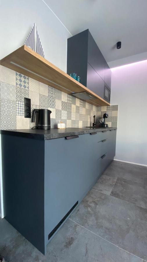 Apartament Magma Z Basenem Morska Klifowa 里沃 外观 照片
