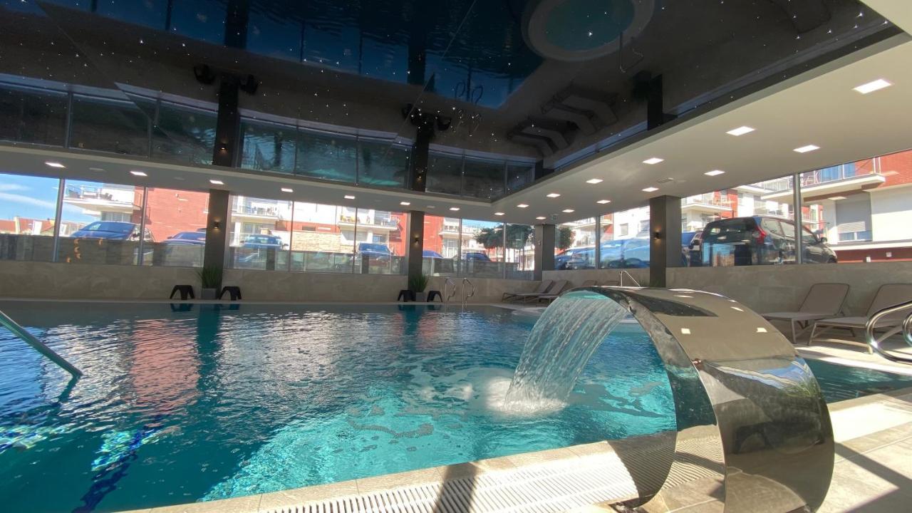 Apartament Magma Z Basenem Morska Klifowa 里沃 外观 照片